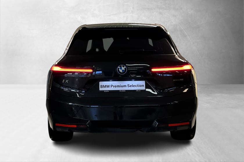 Bilde 3 av BMW iX xDrive50 Fully Charged,4-hjulsstyring,Luft,Skinn,H&K