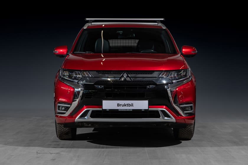 Bilde 3 av Mitsubishi Outlander PHEV 2,4 4WD Instyle+/ NY SERVICE / KROK / SKINN / ACC