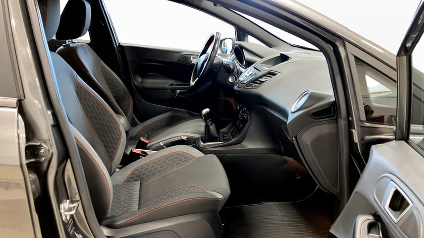 Bild 3 av Ford Fiesta 5-dörrar 1.0 EcoBoost Manuell, 100hk | ST-Line