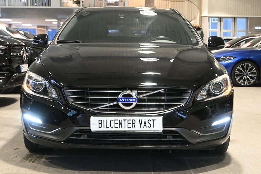 Bild 5 av Volvo V60 D4 Aut 181hk Momentum Taklucka Läder Navi