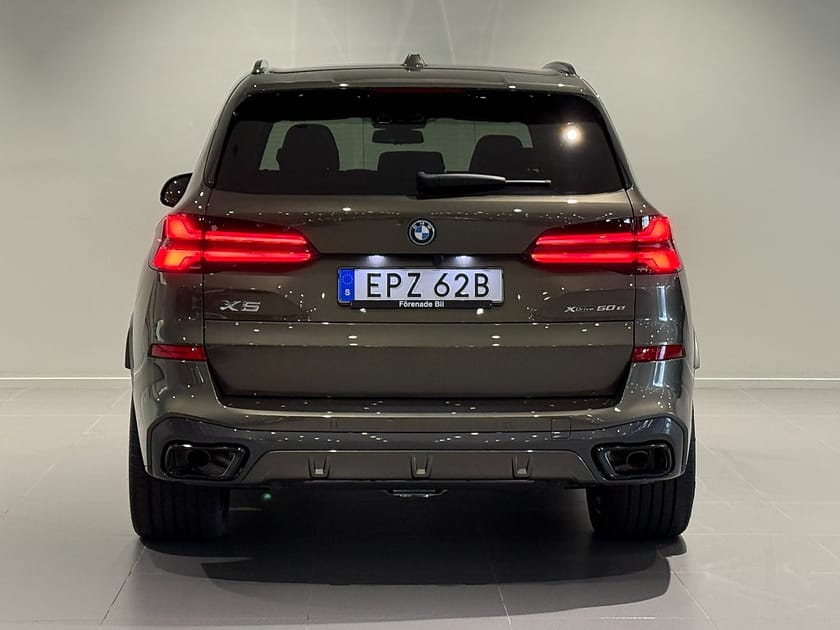 Bild 4 av BMW X5 xDrive50e M Sport Pro Drag Panorama Innovation 22"