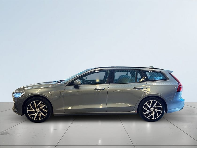 Bild 4 av Volvo V60 T6  AWD Drag/Rattvärm/Navi/Adaptiv Fart/SoV-Däck/Psens