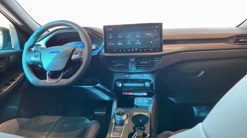 Bild 4 av Ford Kuga Plug-In Hybrid ST-Line X 2.5 243hk Black Edition