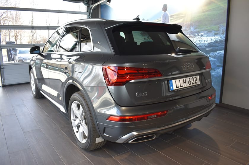 Bild 2 av Audi Q5 55 TFSI e quattro 367 HK S-TRONIC S-LINE