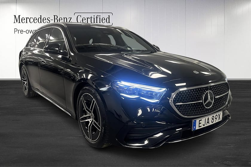 Bild 2 av Mercedes-Benz E 300 d e 4MATIC T AMG / Panorama / Dragkrok