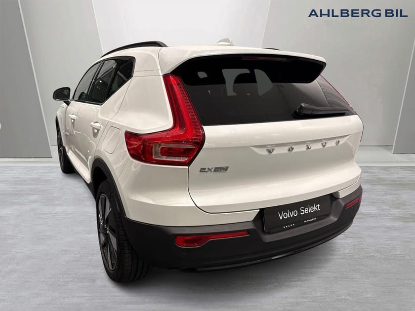 Bild 3 av Volvo EX40 Single Motor Extended Range R Plus Edt