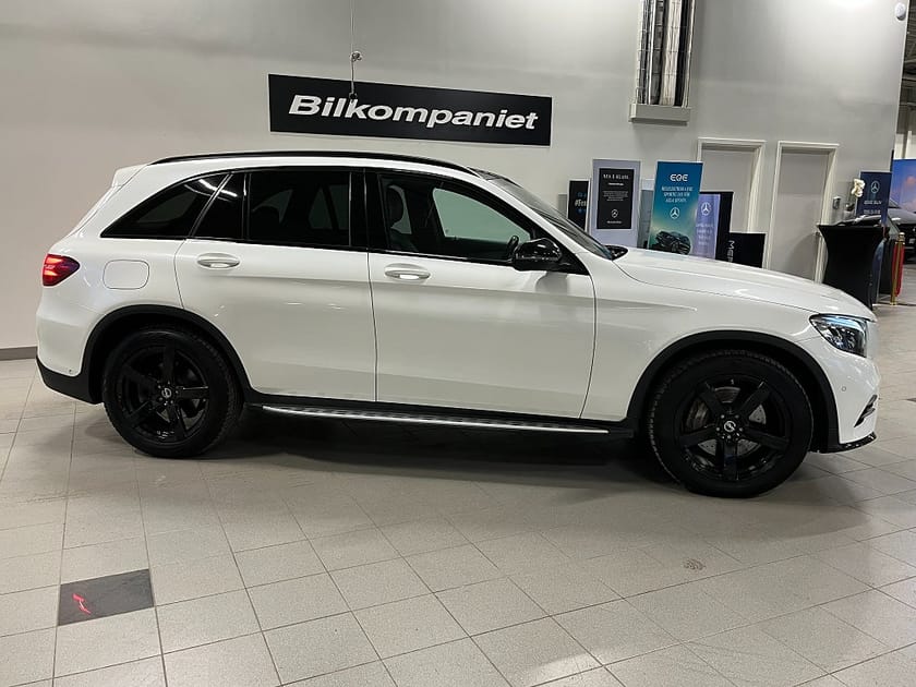 Bild 2 av Mercedes-Benz GLC 220 d 4MATIC 9G AMG Panorama Burmester Airmatic