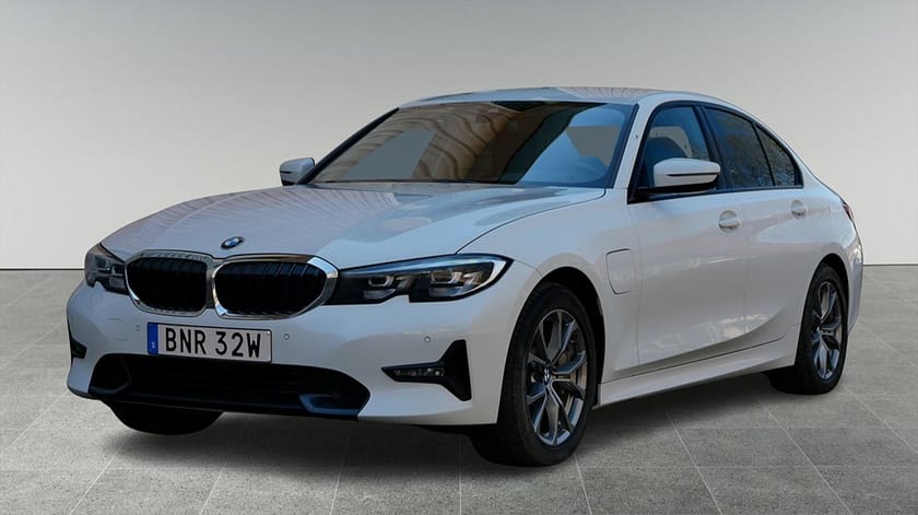Bild 3 av BMW 330e Sedan Sport Line | 2833 kr/mån | Drag | Navi | Fullservad