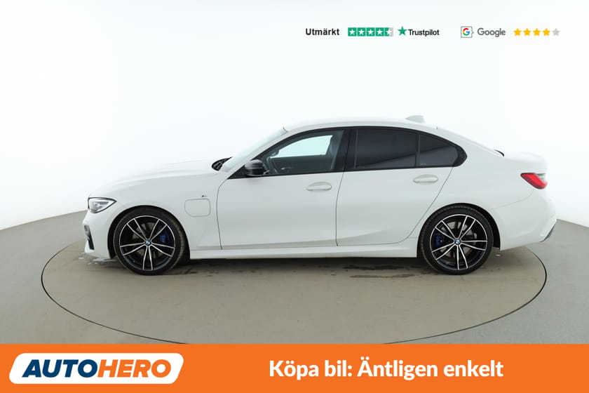 Bild 2 av BMW 330e Sedan M Sport / CarPlay, PDC