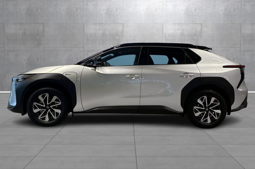 Bilde 2 av Toyota bZ4X AWD Executive Bitone. Toppmodell