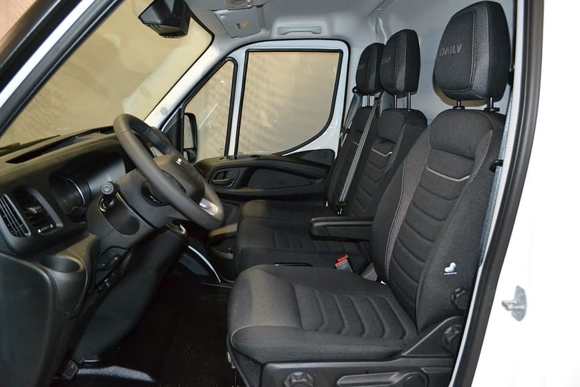 Bild 4 av Iveco Daily 35-140 Van FastLane 35S 136hk Aut Värmare 12m3 OMG Leverans