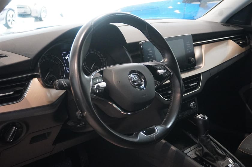 Bild 2 av Škoda Kamiq 1.0tsi Adventure Edition Drag 115hk
