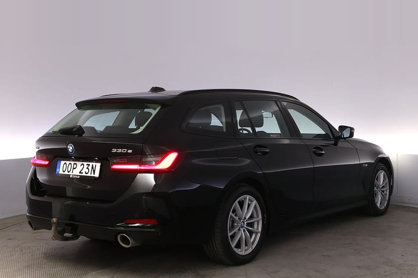 Bild 5 av BMW 330e xDrive Touring LED PDC Navi Sportstol Värmare Drag