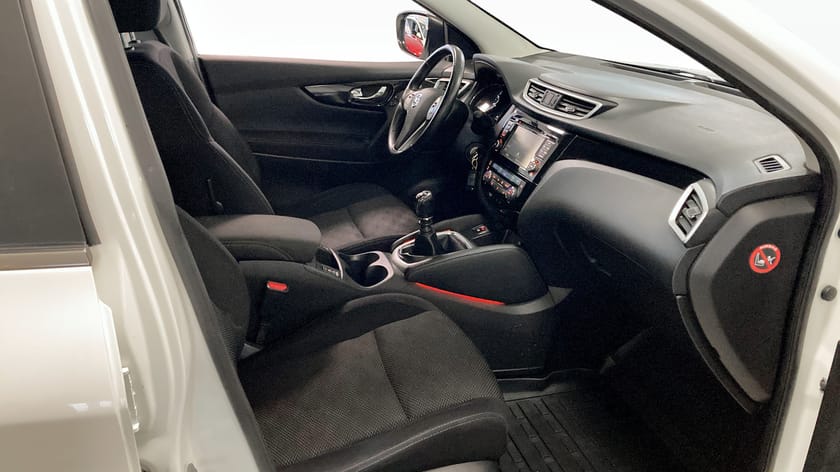 Bild 3 av Nissan Qashqai 1.2 DIG-T 115hk N-Connect  Navi Kamera Drag