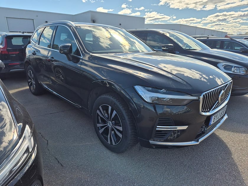 Bild 2 av Volvo XC60 T6 Recharge Core Bright plug in AWD 350HK 4x4 Panorama