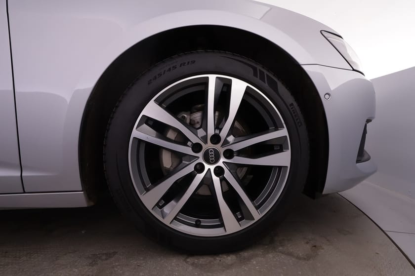 Bild 3 av Audi A6 Avant 40 TDI quattro 204Hk 19"/Alpin/backamera