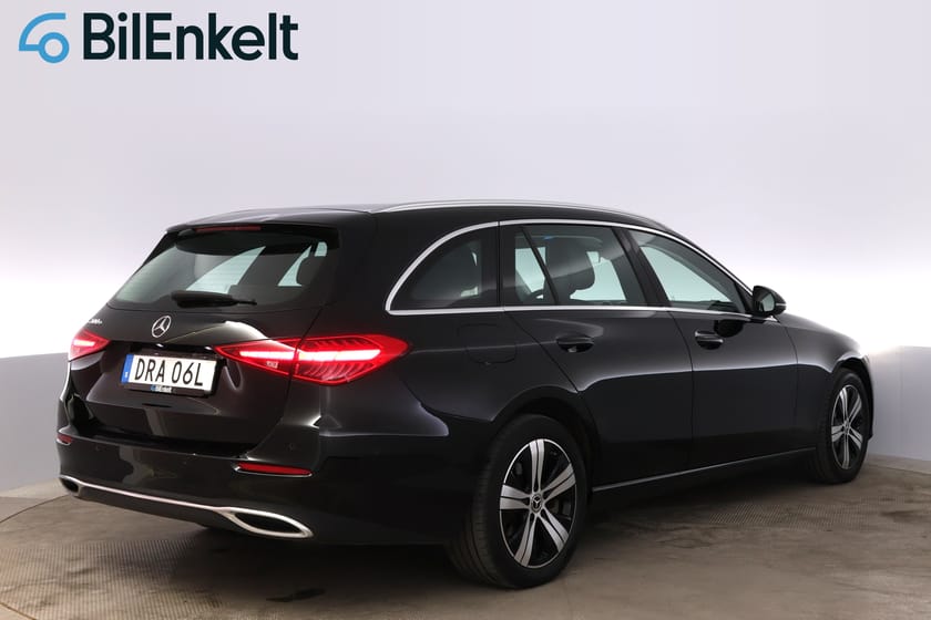 Bild 3 av Mercedes-Benz C 300 T e 9G-Tronic Avantgarde Kamera Cockpit