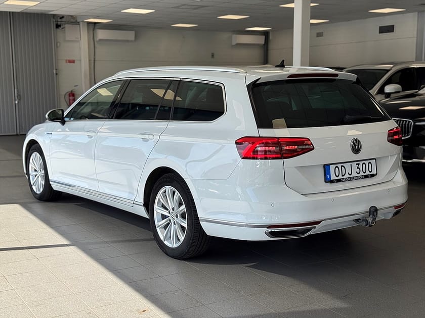 Bild 3 av Volkswagen Passat Variant GTE 1.4 DSG Executive Drag Värm