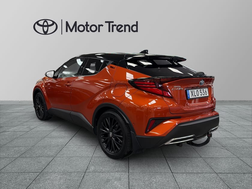 Bild 3 av Toyota C-HR Hybrid 2,0 LAUNCH EDITION JBL NAVI BI-TONE