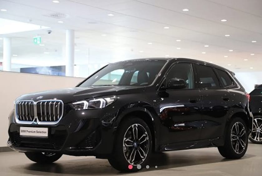 Bild 1 av BMW iX1 xDrive30 M Sport//Dragkrok//360 Kamera//Haed up//