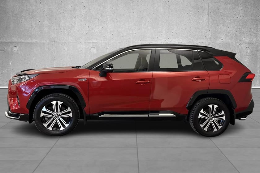 Bilde 2 av Toyota RAV4 Plug-in Hybrid Executive/Bitone/Aut./4x4/alle servicer/krok/1 eier/