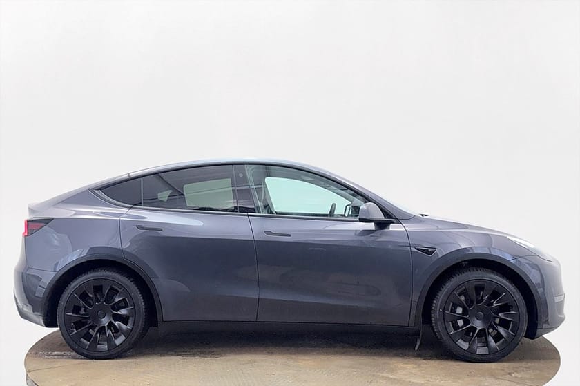 Bild 4 av Tesla Model Y Long Range AWD Pano Läder V-Pump Premiumljud AP 514hk