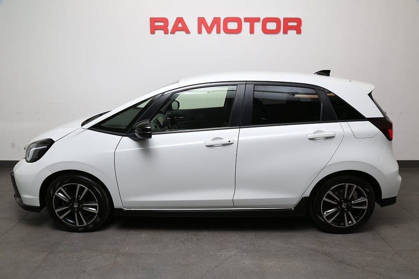 Bild 3 av Honda Jazz e:HEV 1,5 e-CVT Hybrid Advance Sport Serviceavtal