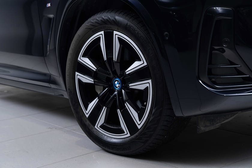 Bilde 3 av BMW iX3 Fully Charged Pano H.feste ACC HeadUP H/K