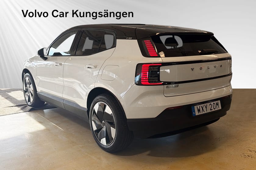 Bild 4 av Volvo EX30 Single Motor Extended Range M R Plus Edition 19" Selekt