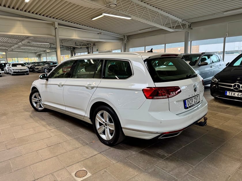 Bild 4 av Volkswagen Passat Sportscombi SC 2,0 TDI 190 DSG 4M GT Parkv./Dragpkt.