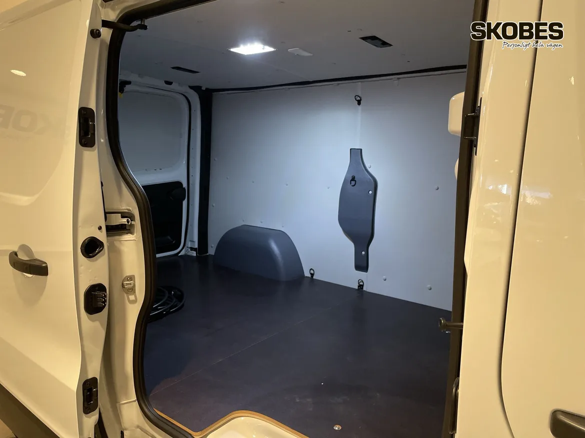 Renault Trafic E-TECH Van