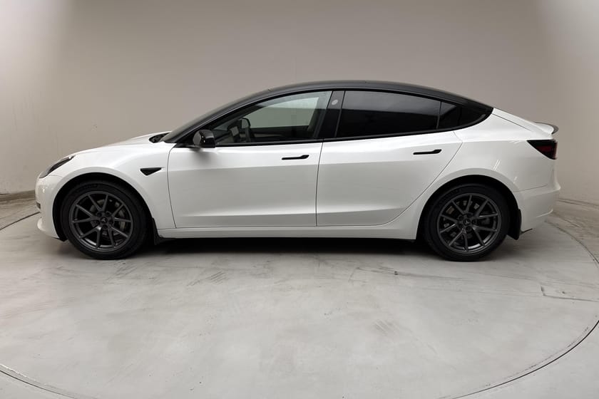 Bild 2 av Tesla Model 3 Standard Range Plus 