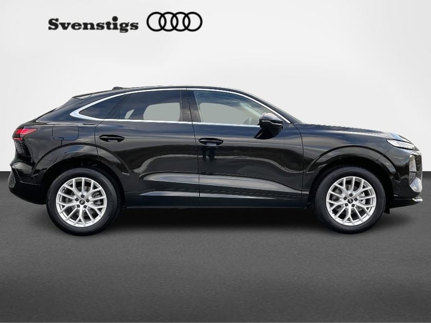 Bild 3 av Audi Q3 Sportback 150hk TFSI Proline Värmare Drag Backkamera