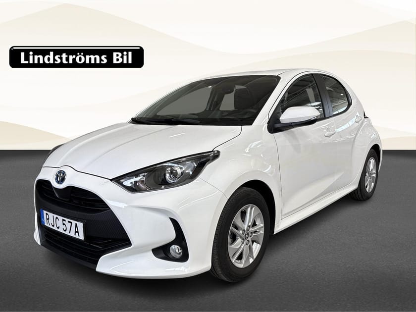 Bild 1 av Toyota Yaris Hybrid CVT, Sommar & Vinterhjul
