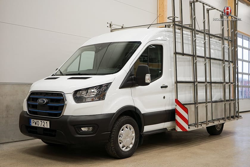 Bild 2 av Ford E-Transit 350 Glasställning Verkstadsinredning MOMS Kamera Carpla