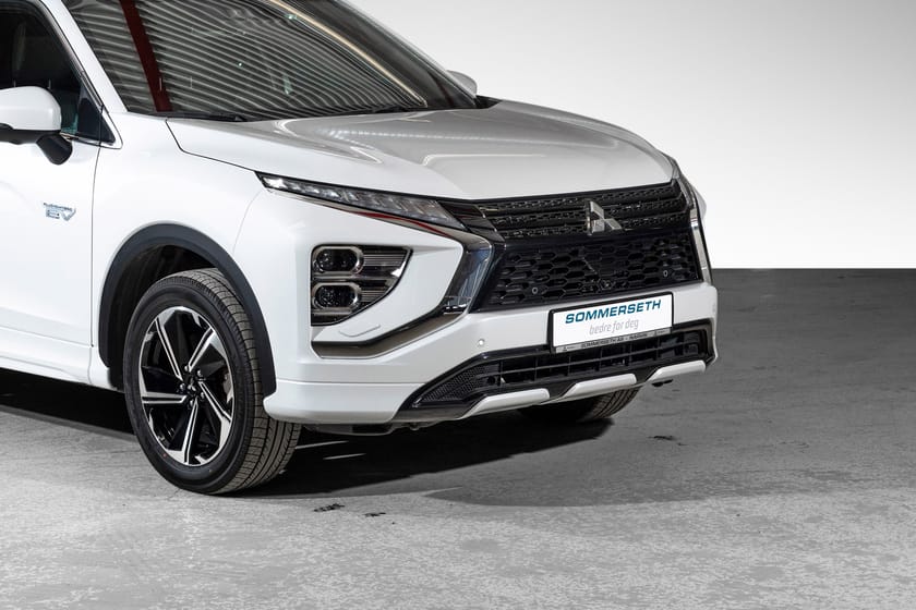 Bilde 2 av Mitsubishi Eclipse Cross Plug-In Hybrid PHEV S-AWC Instyle+ / 4x4 / Krok / Varmer / SUV /