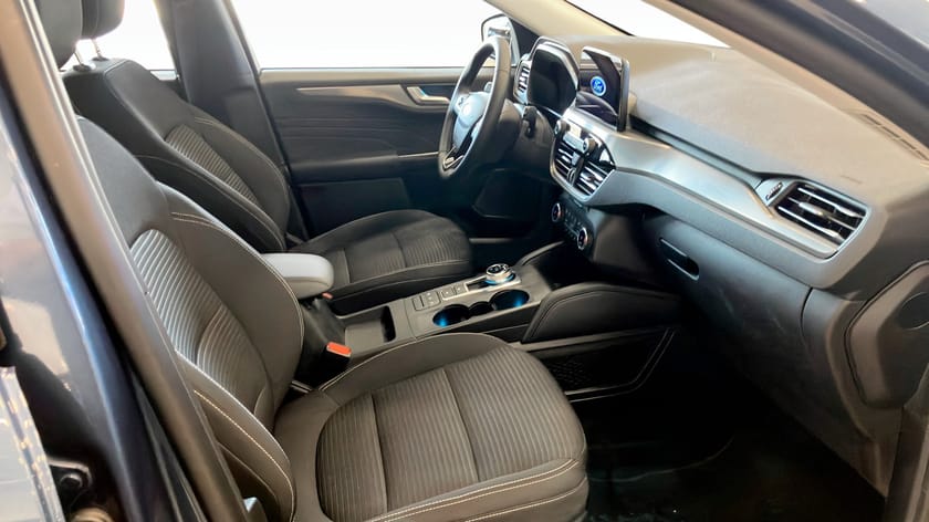 Bild 3 av Ford Kuga Plug-In Hybrid E-CVT, 225hk TITANIUM