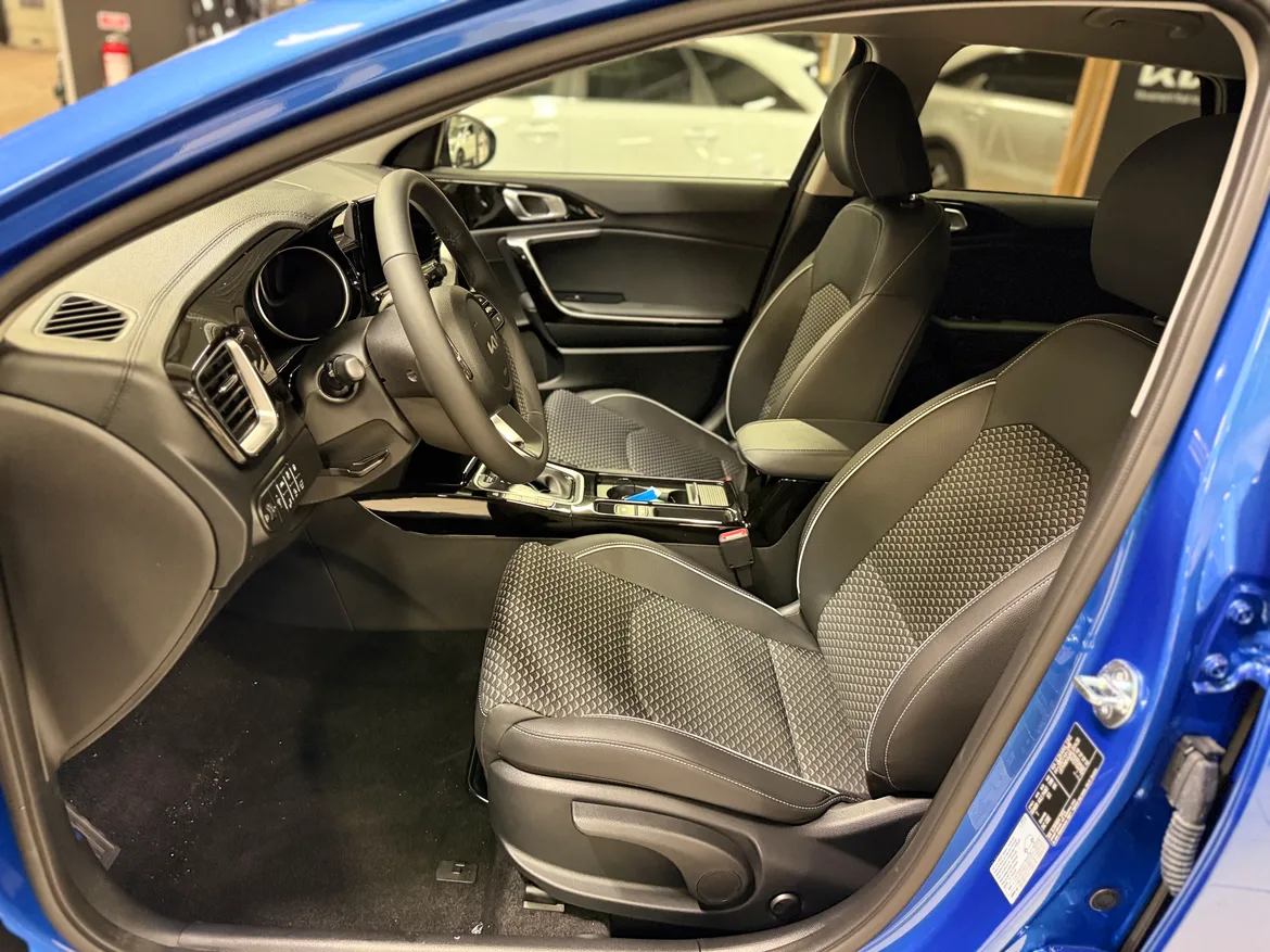 picture of a car