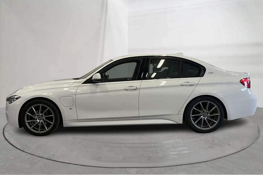Bild 2 av BMW 330e Sedan Sedan, F30 (252hk) M Sport
