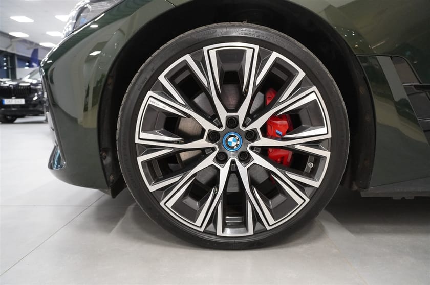 Bild 5 av BMW i4 M50 xDrive Gran Coupé Supercharged M Sport Pro 20 Laser Taklucka M Sportstolar