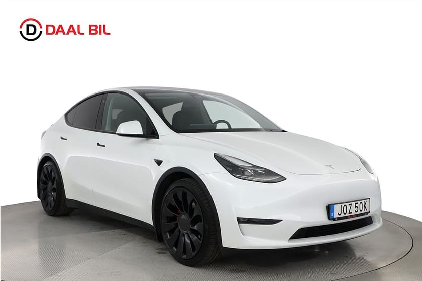 Bild 3 av Tesla Model Y Performance AWD 77 kWh 534HK DRAG AUTOPILOT PANO P-VÄRM