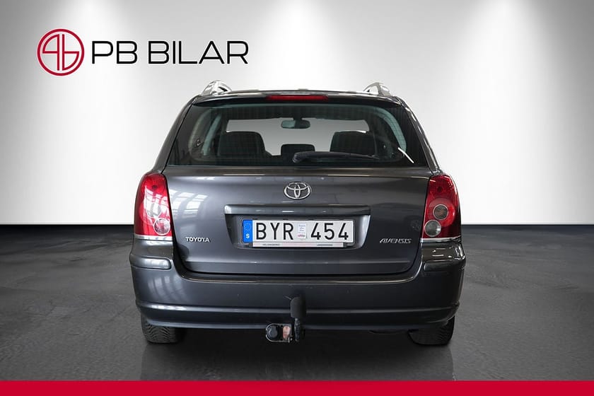 Bild 5 av Toyota Avensis Kombi 2.4 D-4 VVT-i Automatisk 163hk 2 Brukare