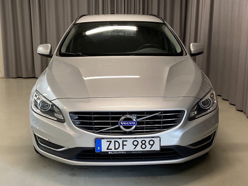Bild 2 av Volvo V60 D3 150hk Classic Momentum Pvärm Voc
