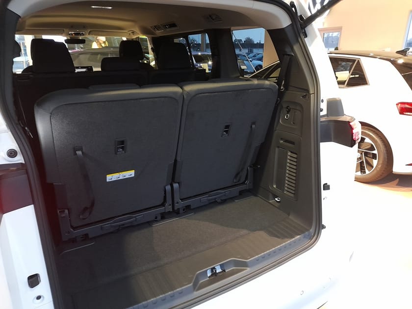 Bild 5 av Volkswagen ID. Buzz LWB PRO 7-SEATS LÅNG ELMOTOR 210 KW