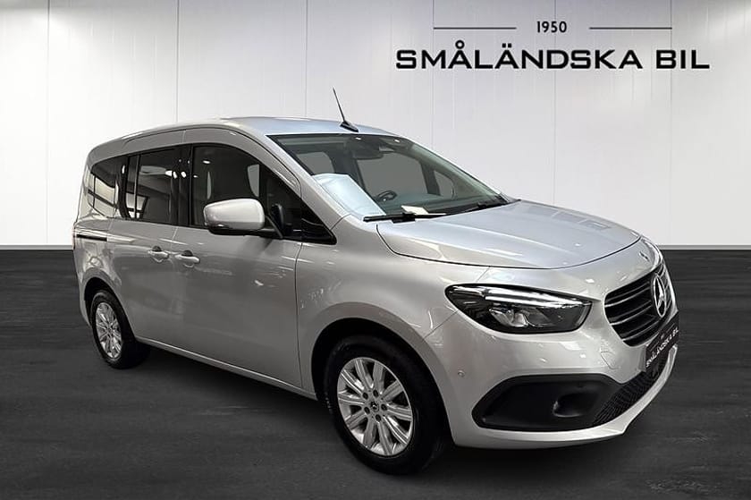 Bild 3 av Mercedes-Benz T 180 d DCT Style Edition 116hk