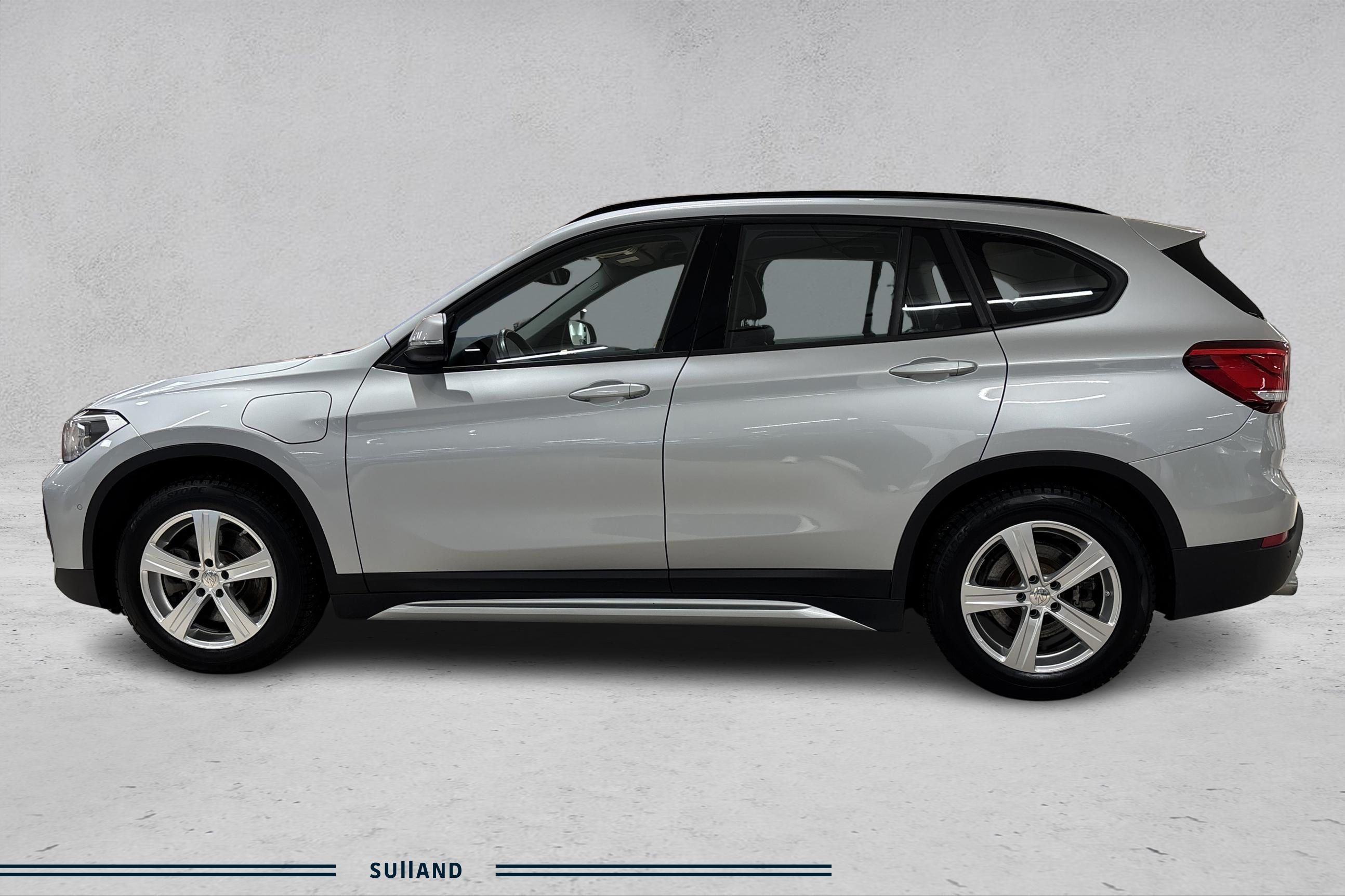 Thumnail bilde 1 av BMW X1 xDrive25e