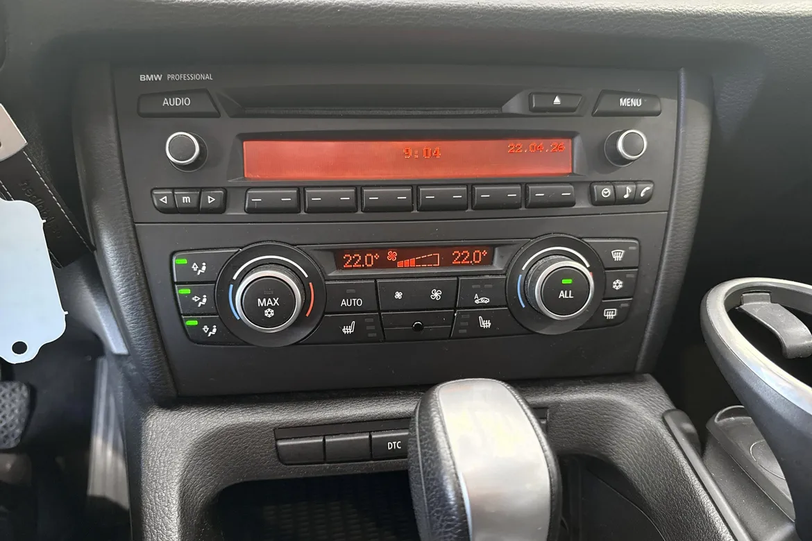 picture of a car