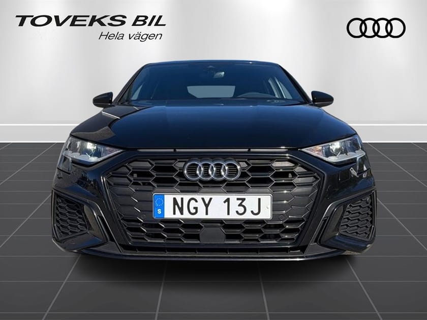 Bild 2 av Audi A3 Sportback 45 TFSI e S LINE