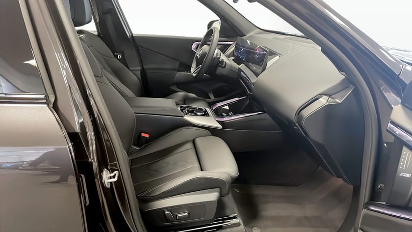 Bild 3 av BMW X3 30e xDrive xDrive30e M-Sport Active 20" Drag Rattvärme