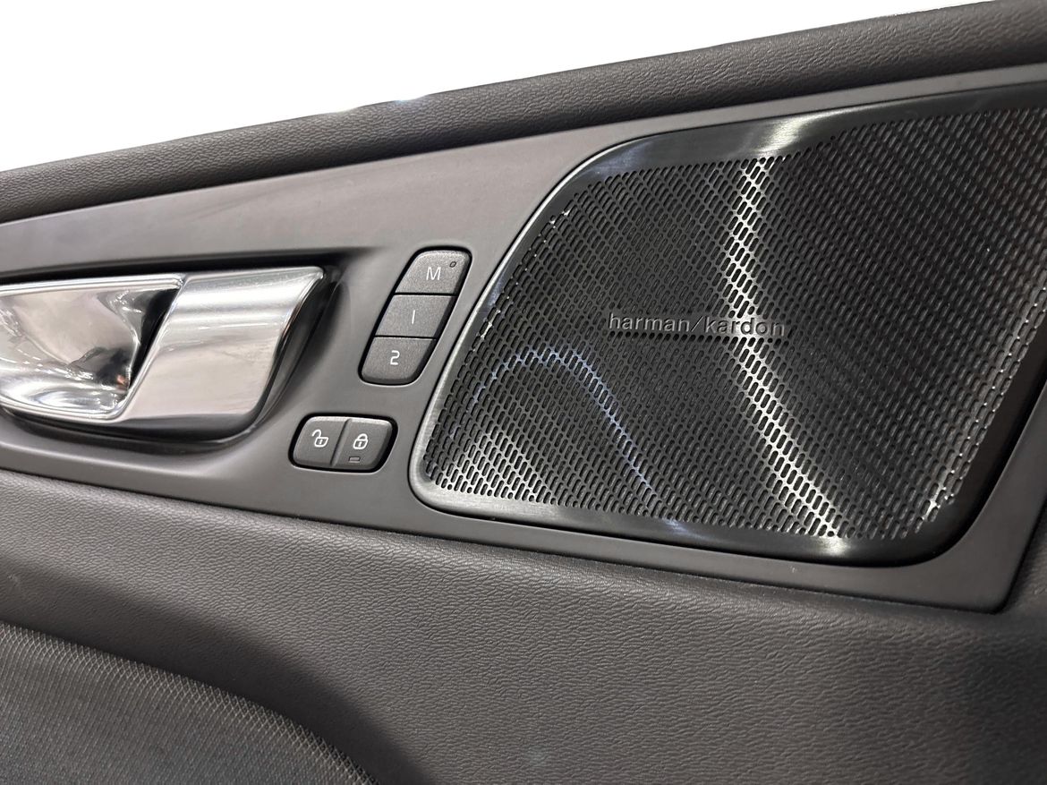 Volvo XC60 2021 - miniatyr 14